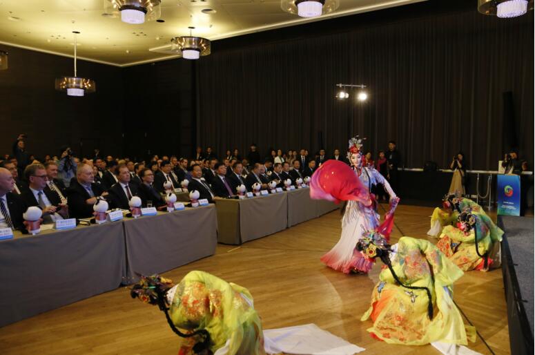 集团党委书记、董事长任丁率团赴荷兰、德国、以色列考察